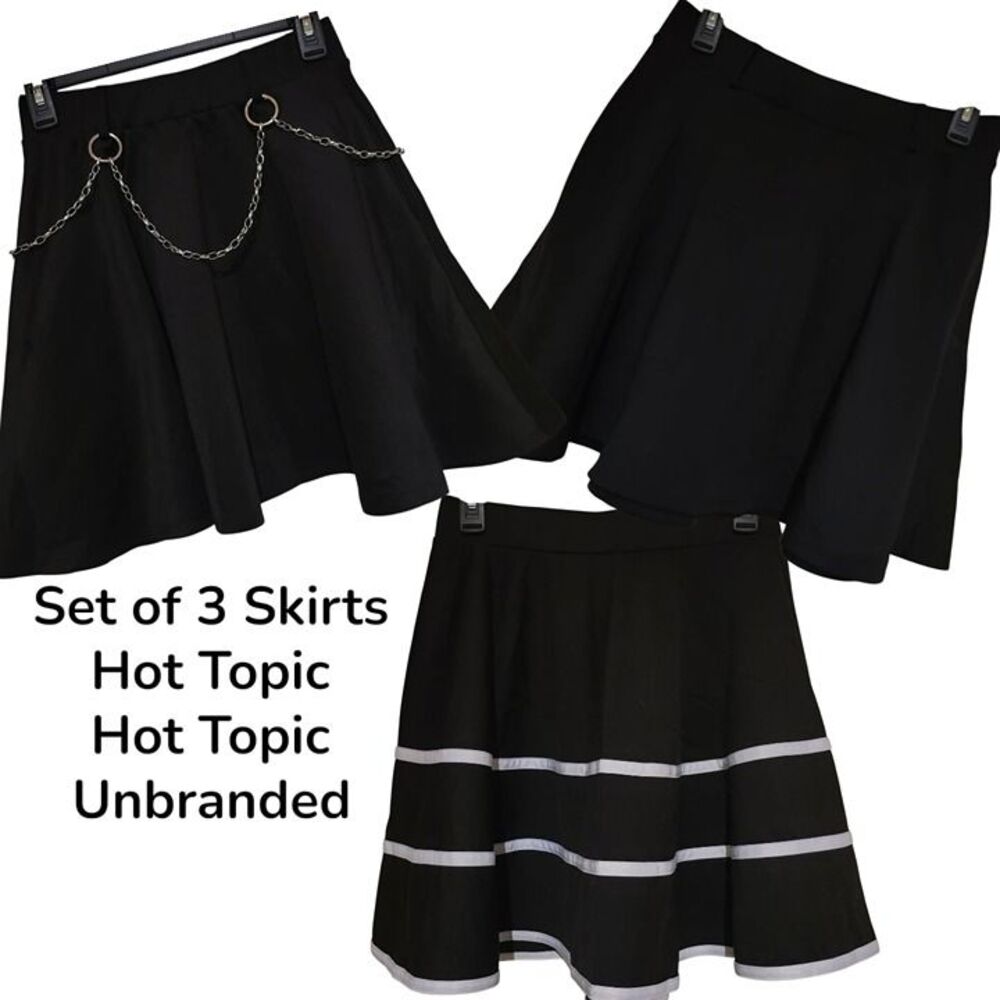 Lot of 3 Skater Skirts 2 Hot Topic 1 Unbranded Black Metal Belt Medium - Picture 2 of 6